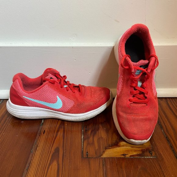 Nike Revolution 3 Running Shoes Sz 5Y/W6.5-7 - Picture 2 of 4